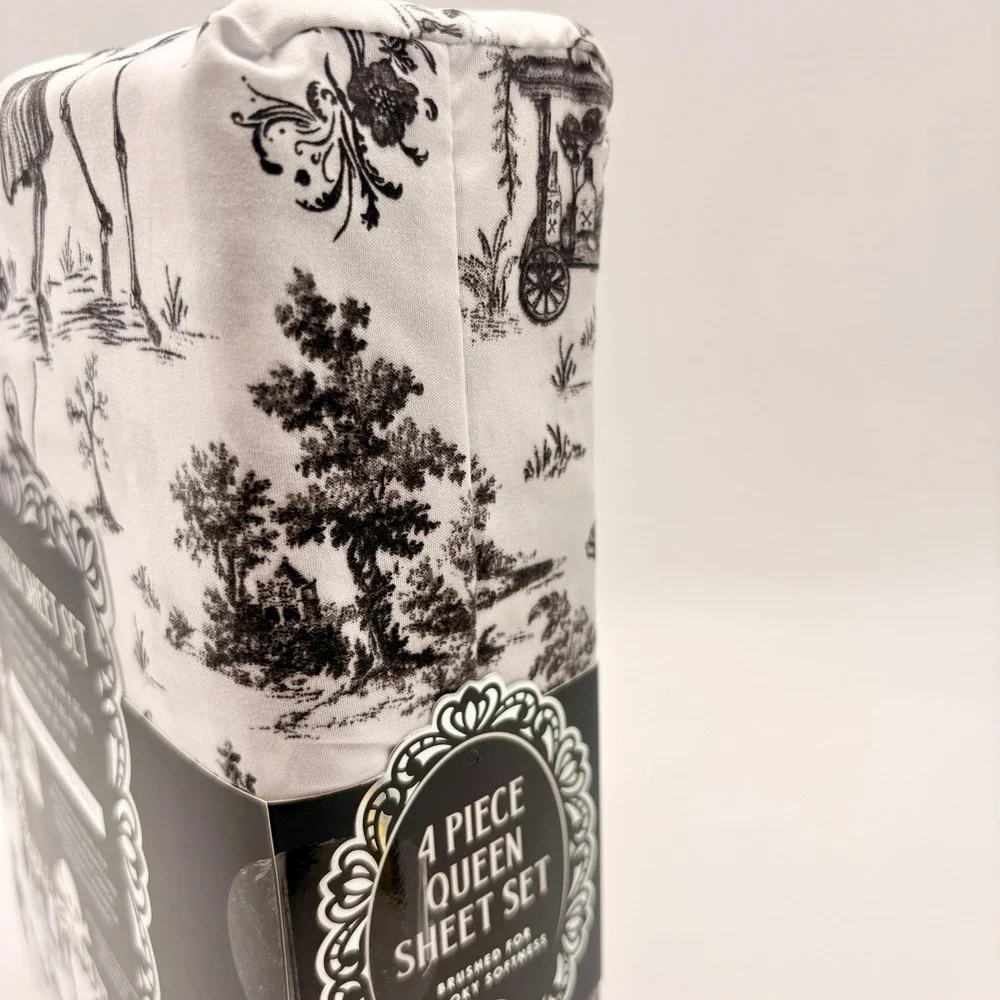 Madame Bones Queen Sheet Set 4pc Skeleton Toile Black White Spooky Halloween NEW
